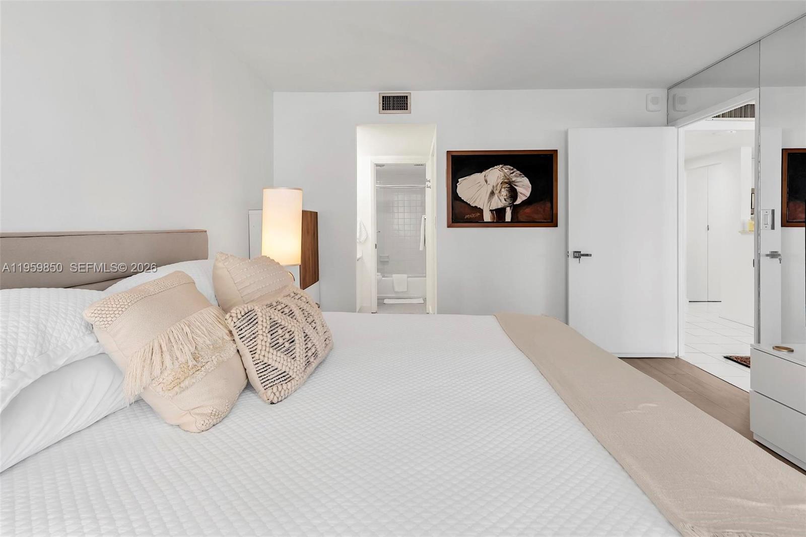 image Brickell Place I29