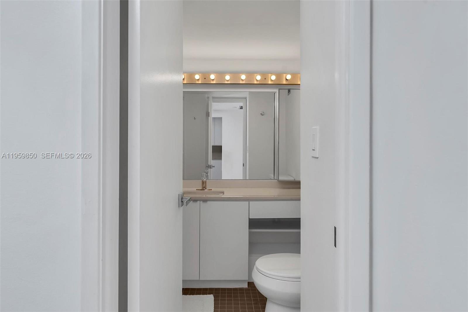 image Brickell Place I34