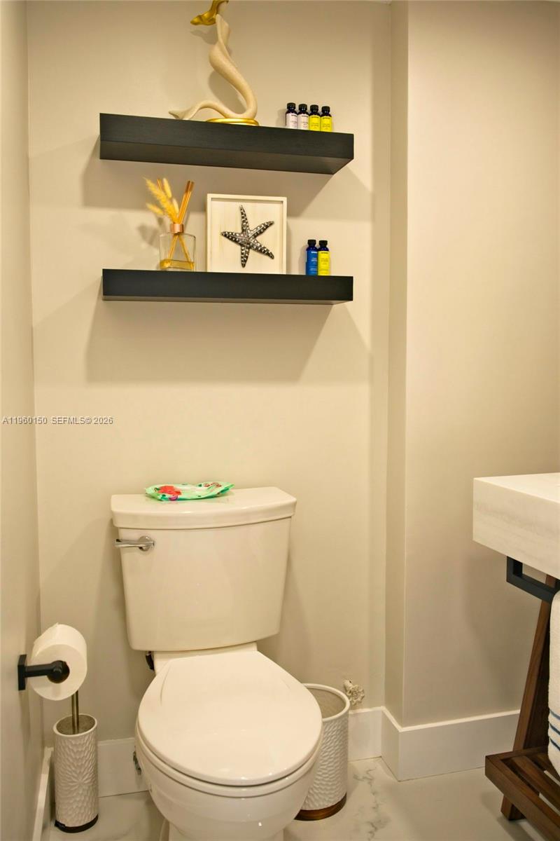 3849 NE 169th St #302 North Miami Beach, FL 33160