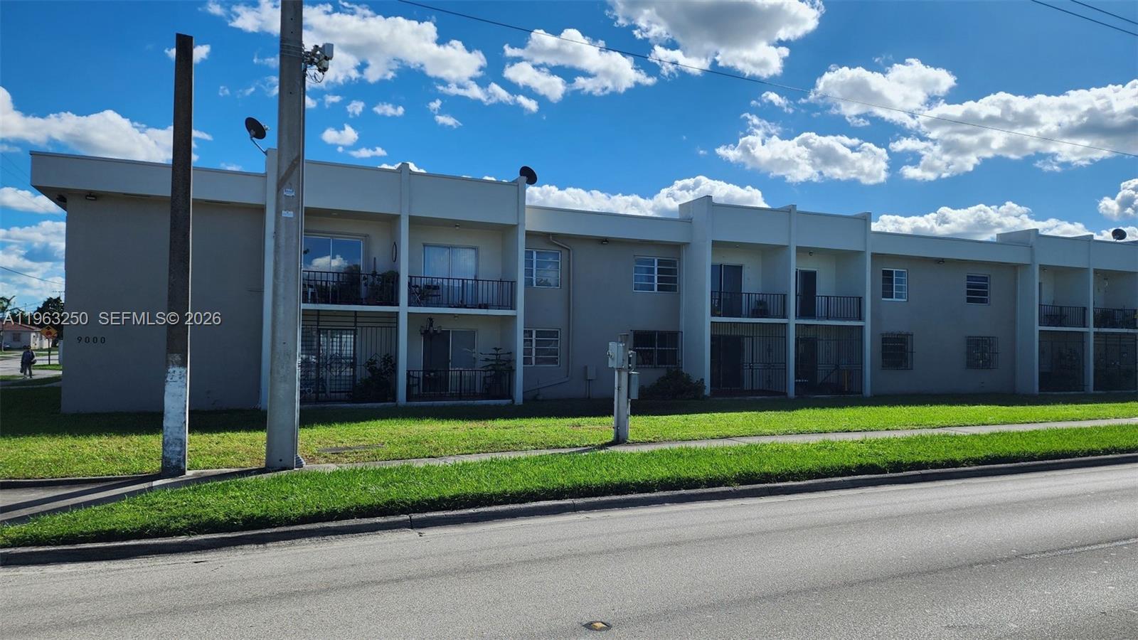 9000 SW 24th St #14C Miami, FL 33165