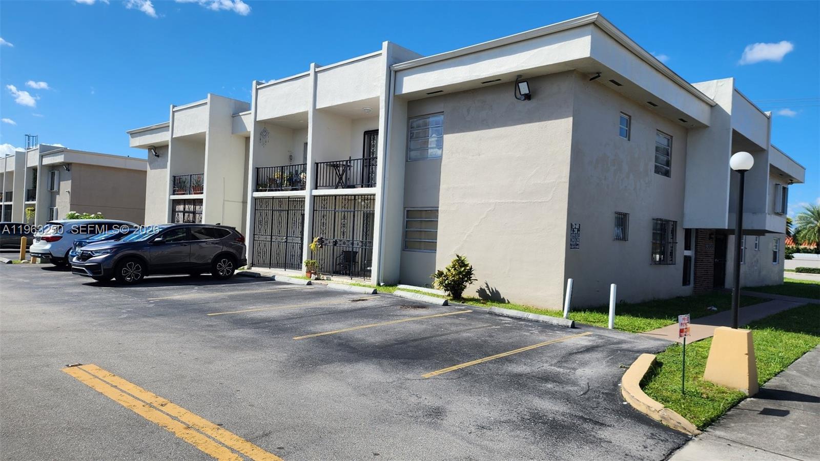 9000 SW 24th St #14C Miami, FL 33165