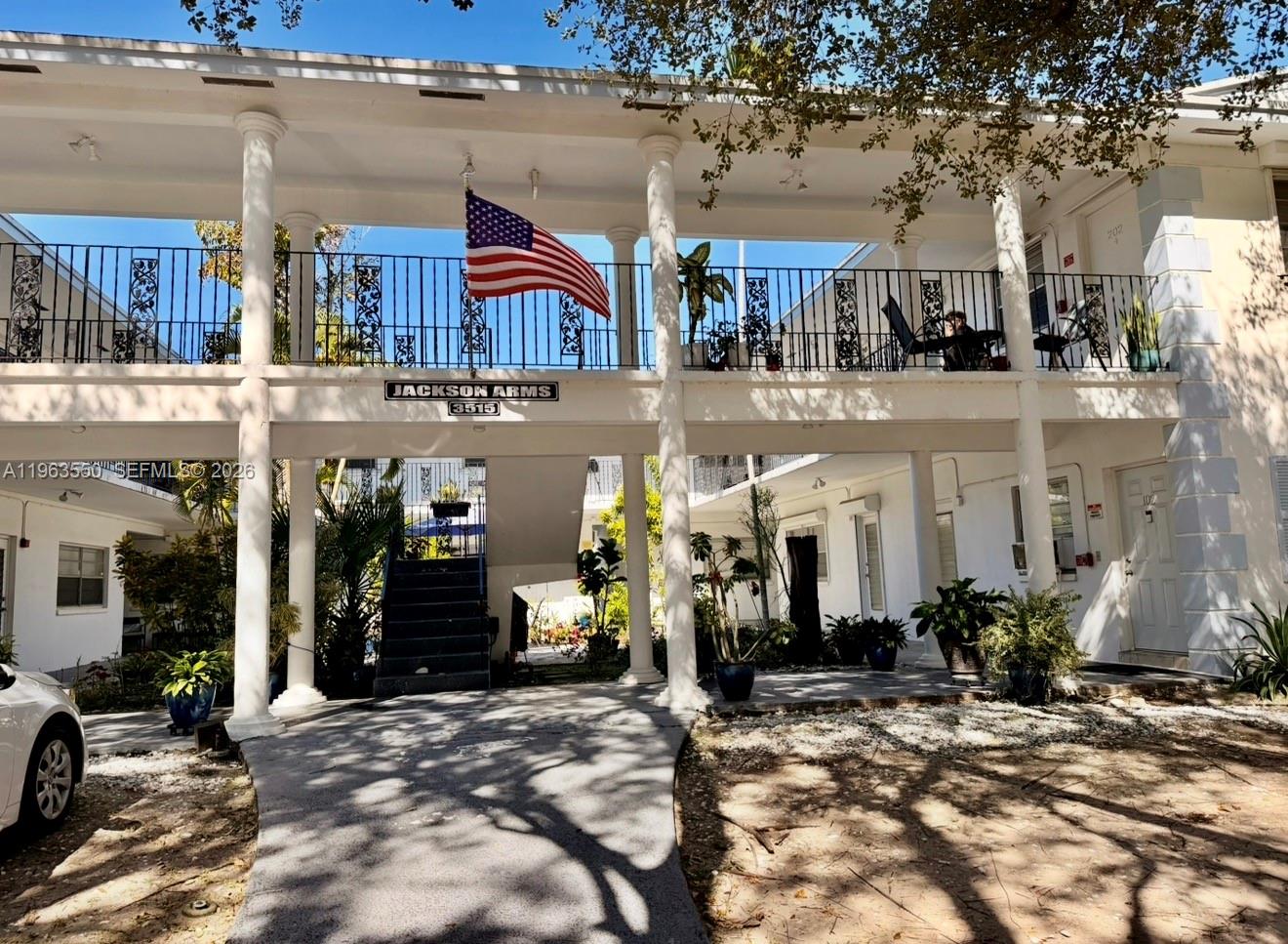 3515 Van Buren St #102