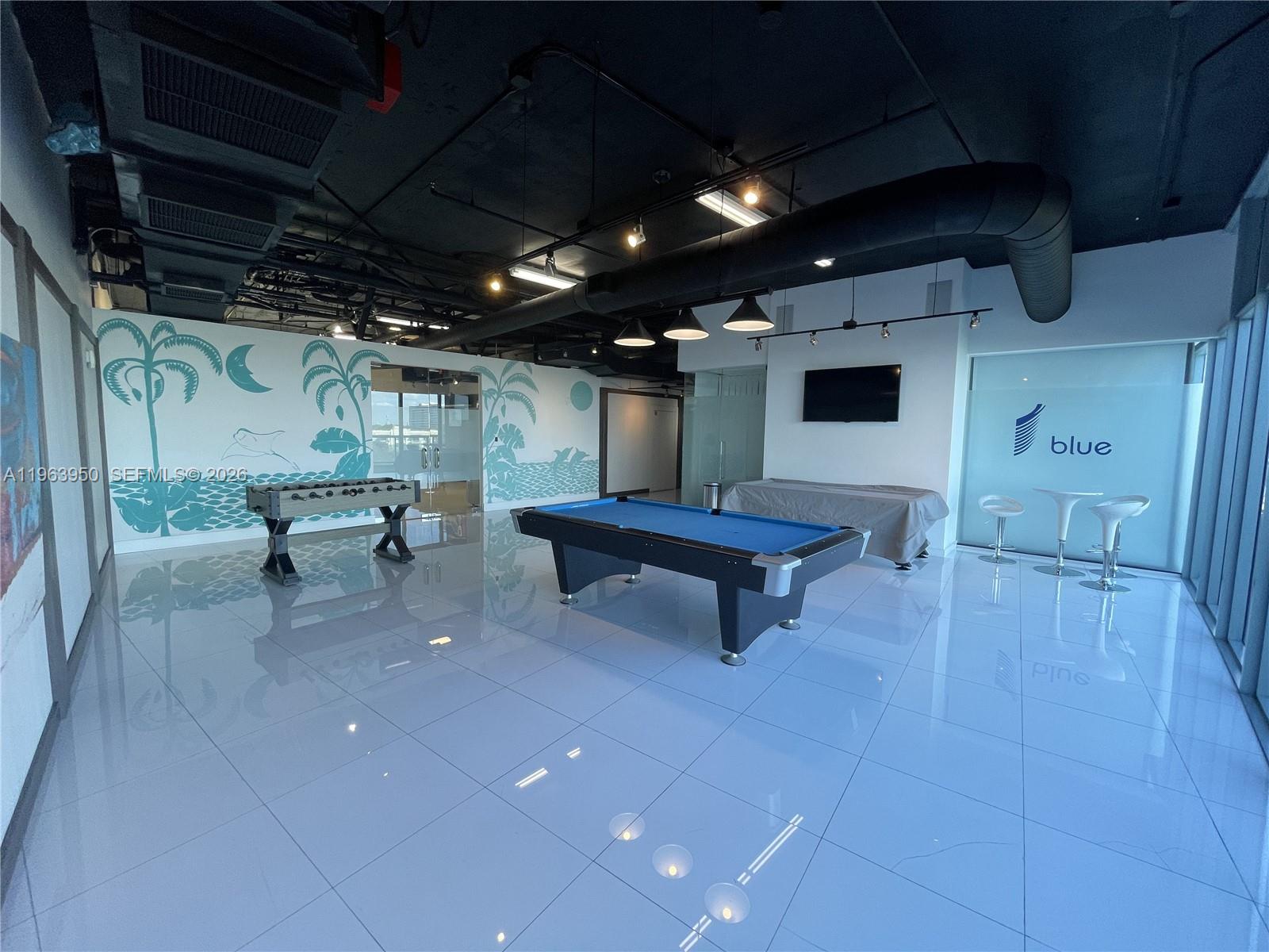 image Blue on the Bay28