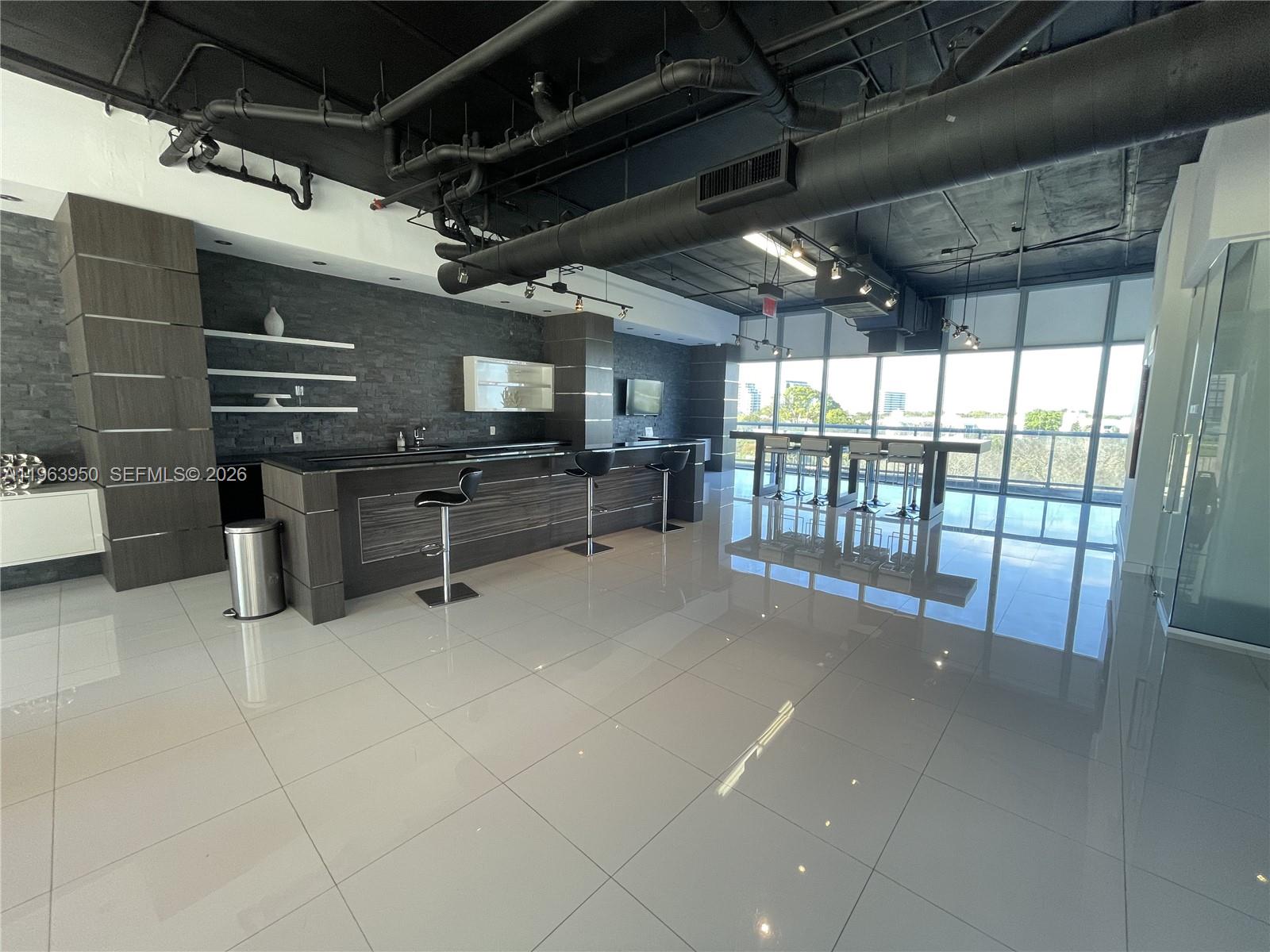 image Blue on the Bay29