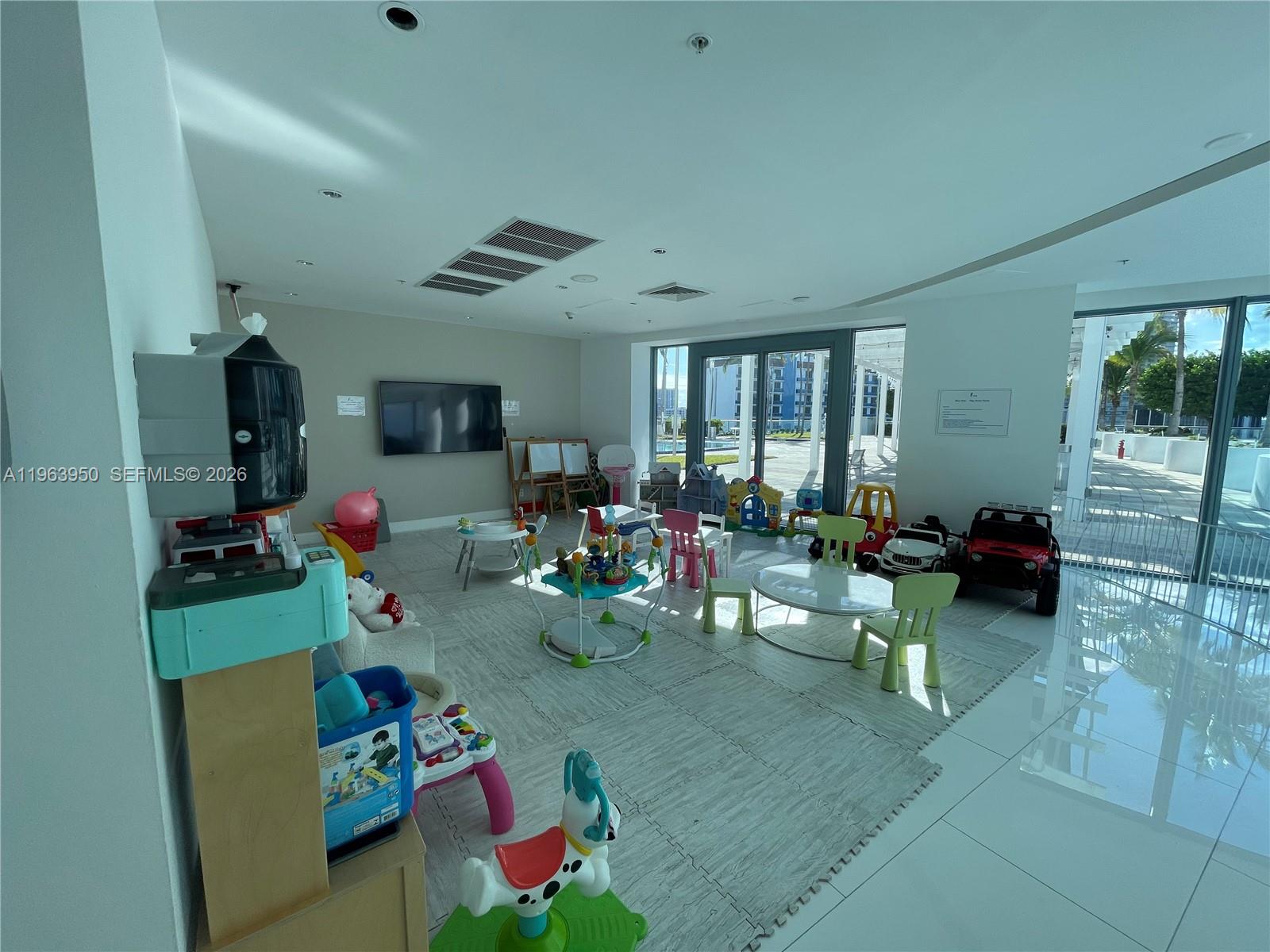 image Blue on the Bay31