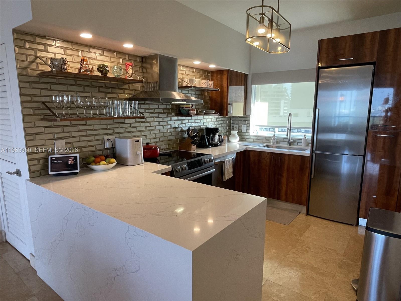 image Blue on the Bay7