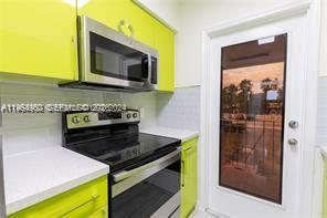 Undisclosed Address Hollywood, FL 33020