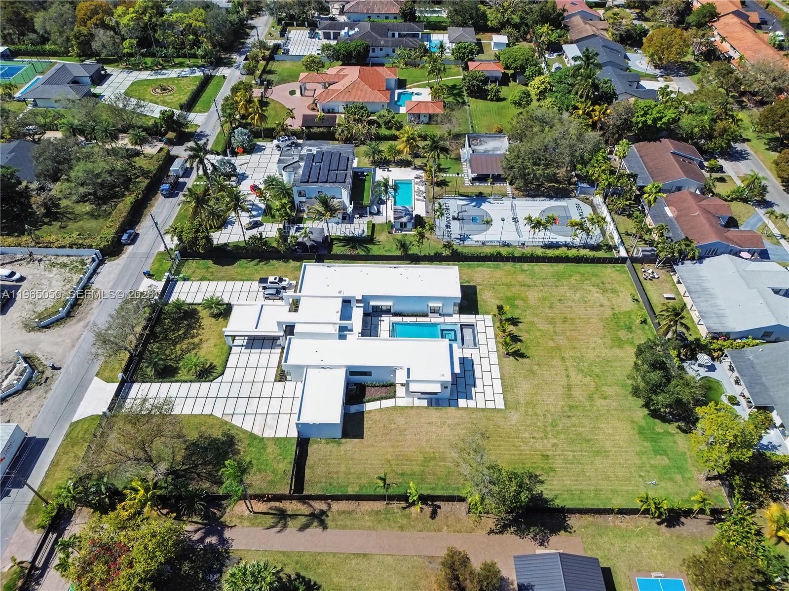 11481 SW 93rd St Miami, FL 33176