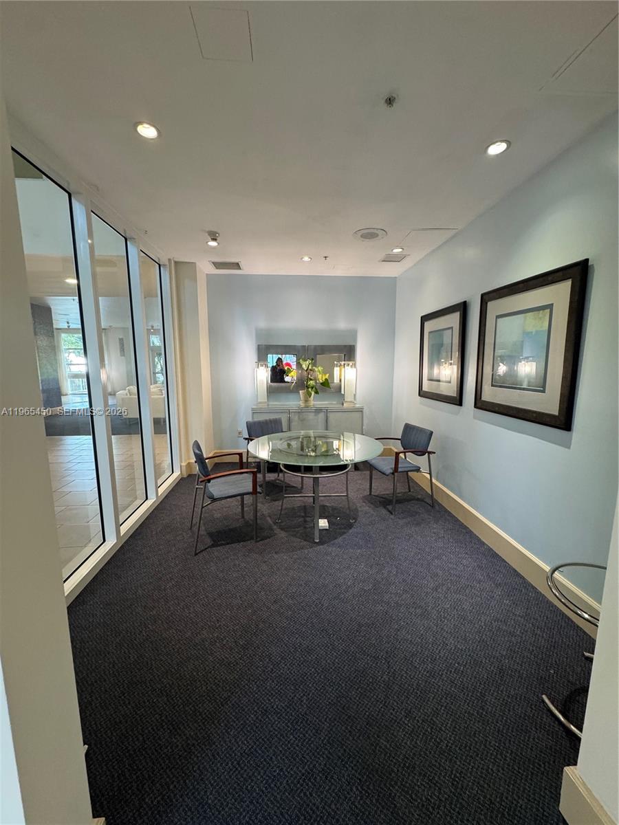 image Cite on the Bay West19