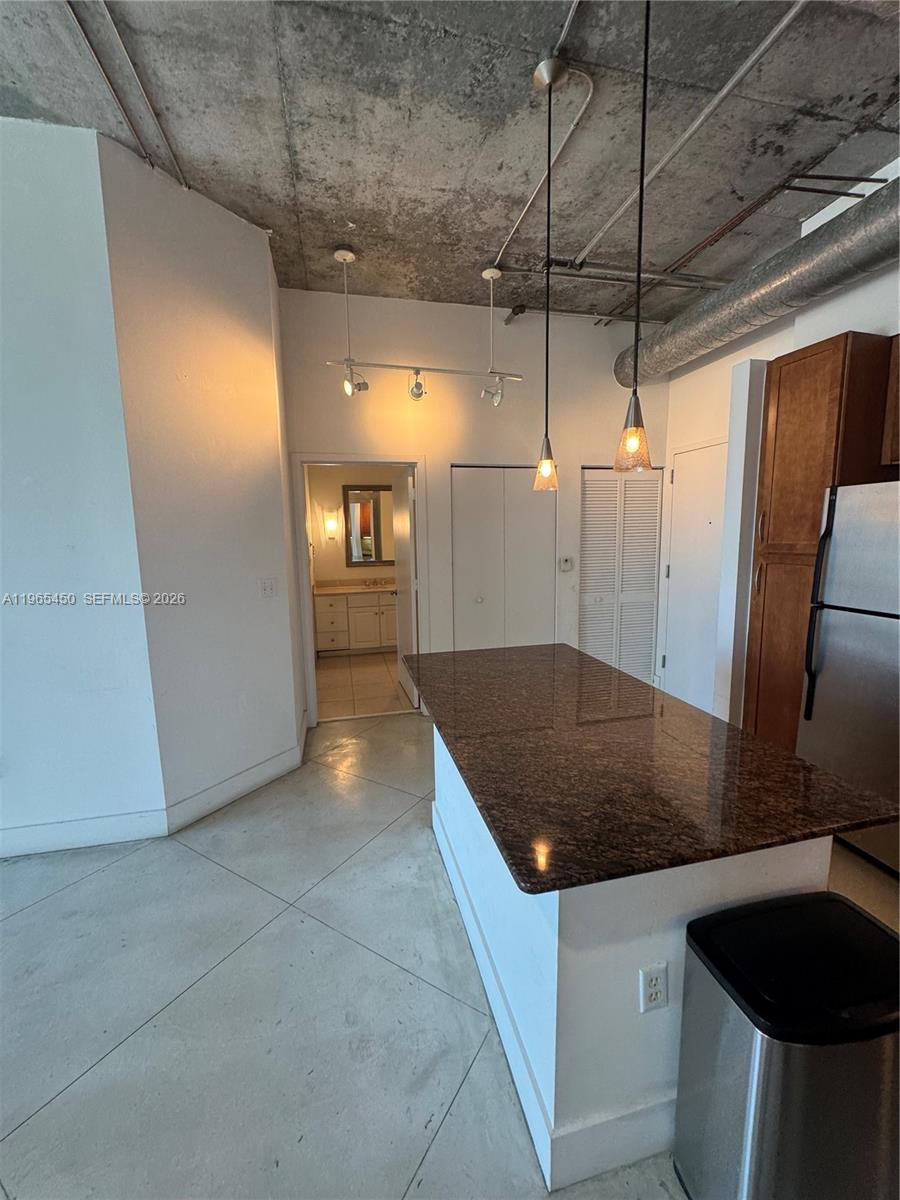 image Cite on the Bay West7