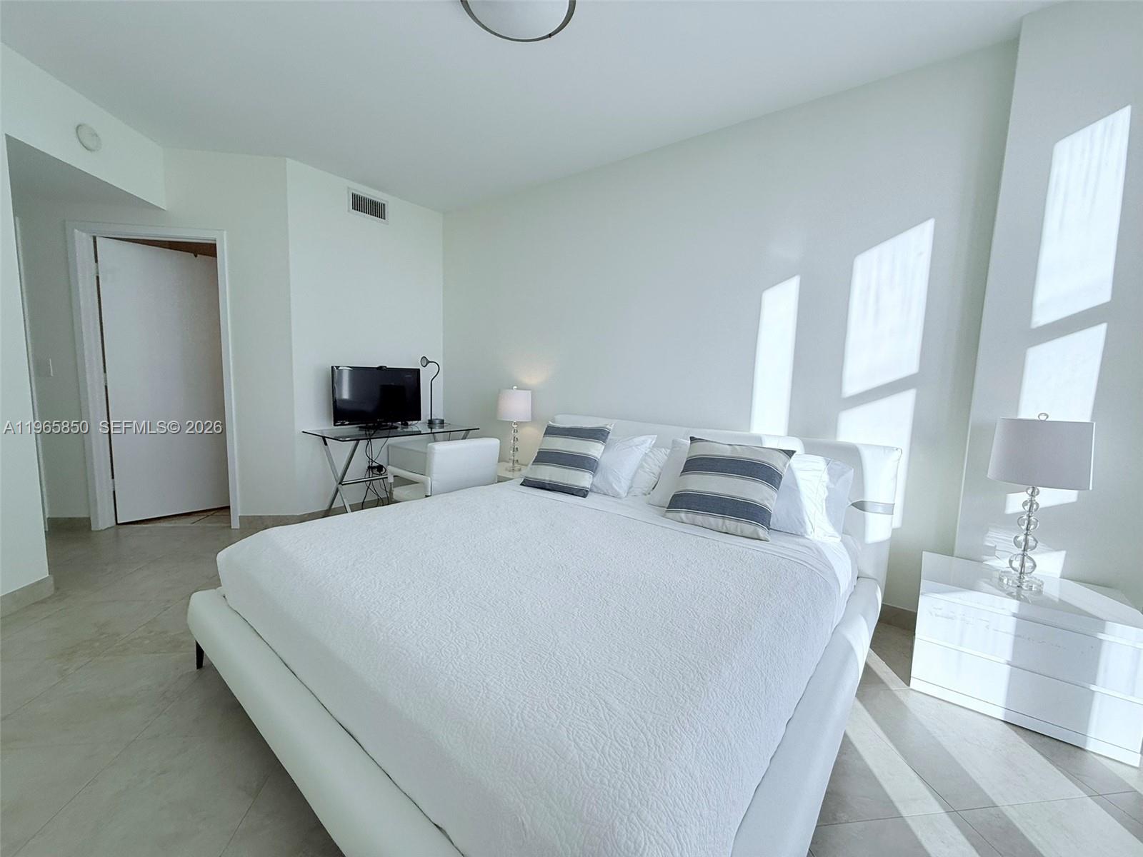 image Trump Royale30