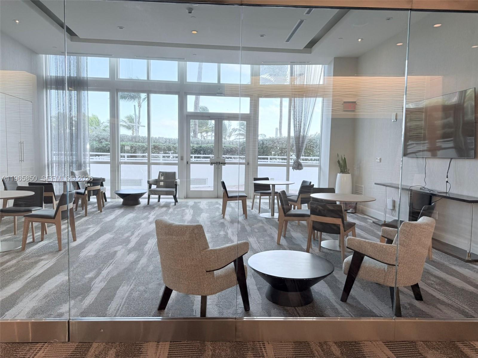 image Trump Royale41