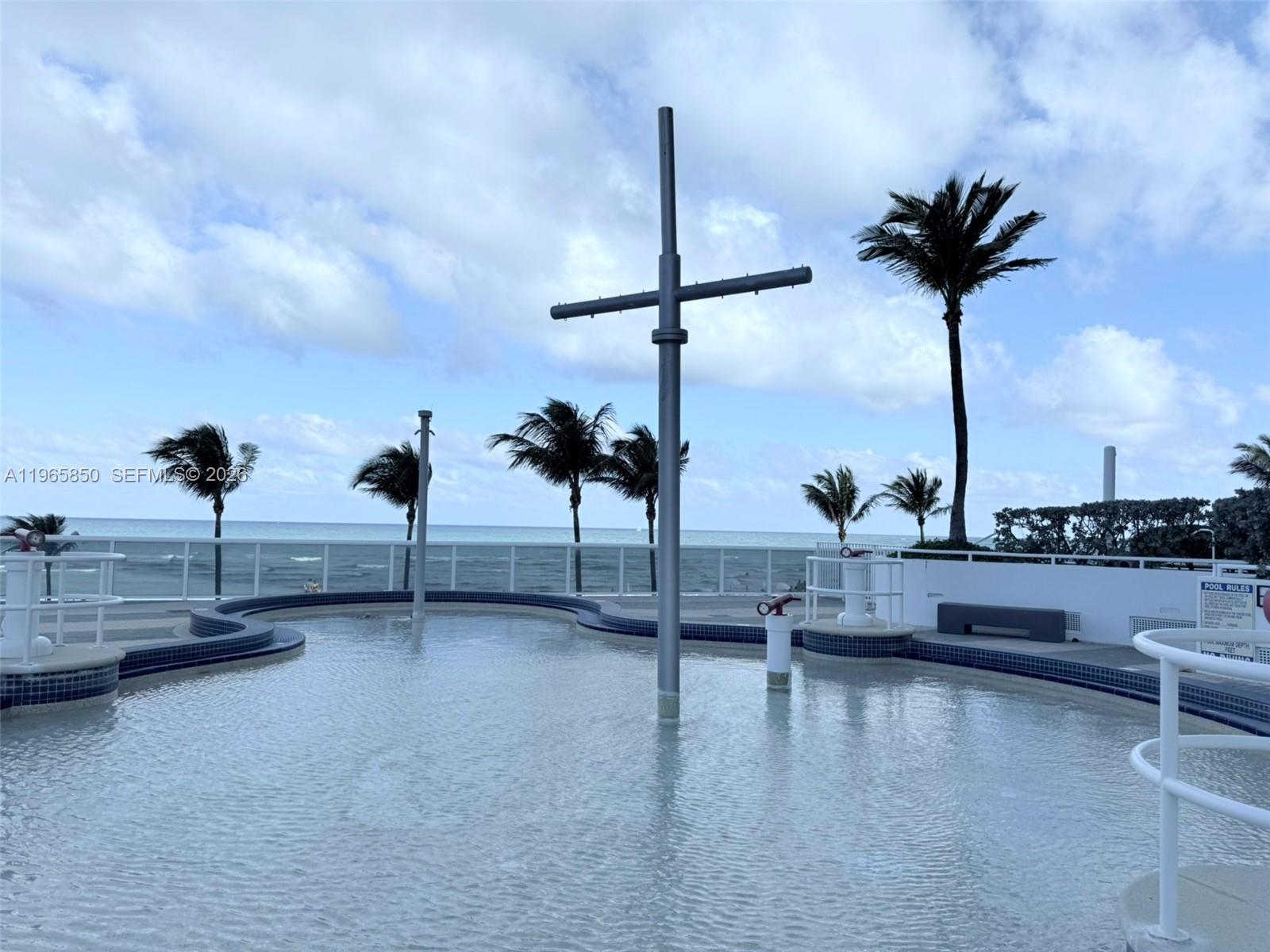 image Trump Royale43