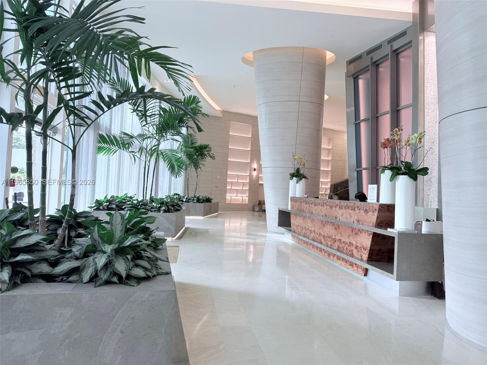 image Trump Royale48