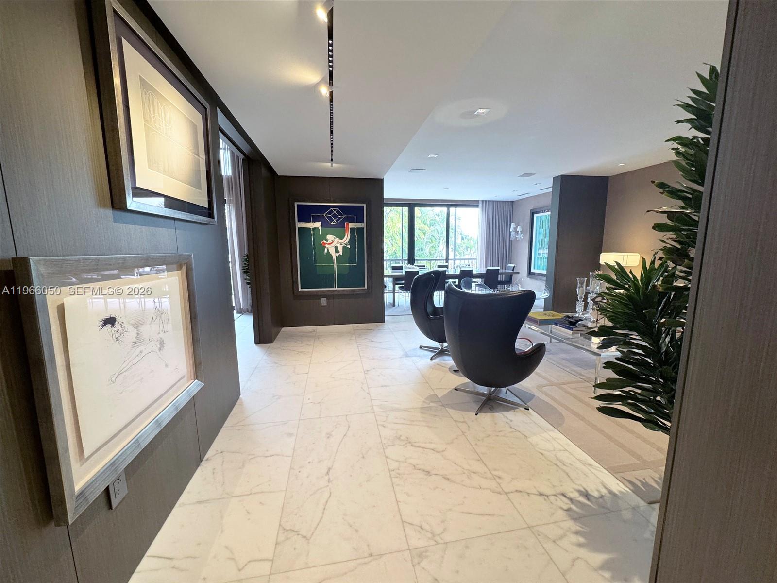 2000 S Bayshore Dr #13 Miami, FL 33133