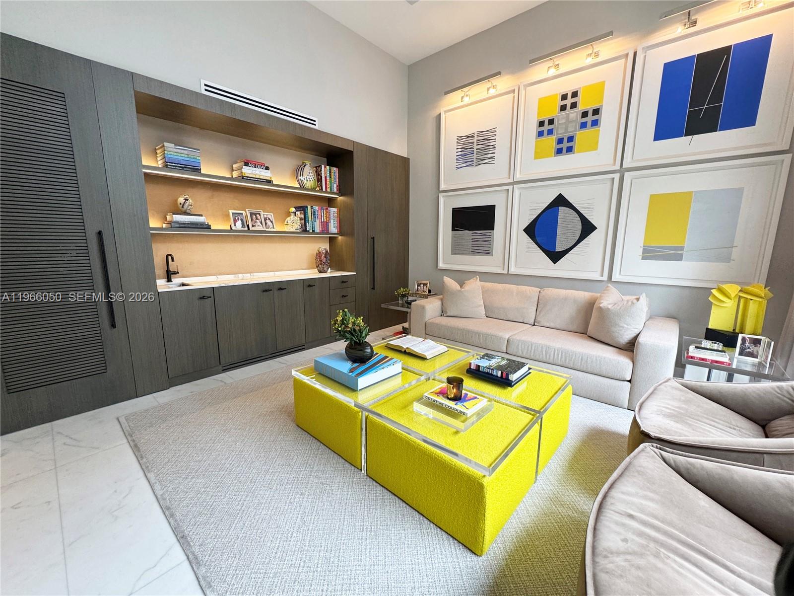 2000 S Bayshore Dr #13 Miami, FL 33133