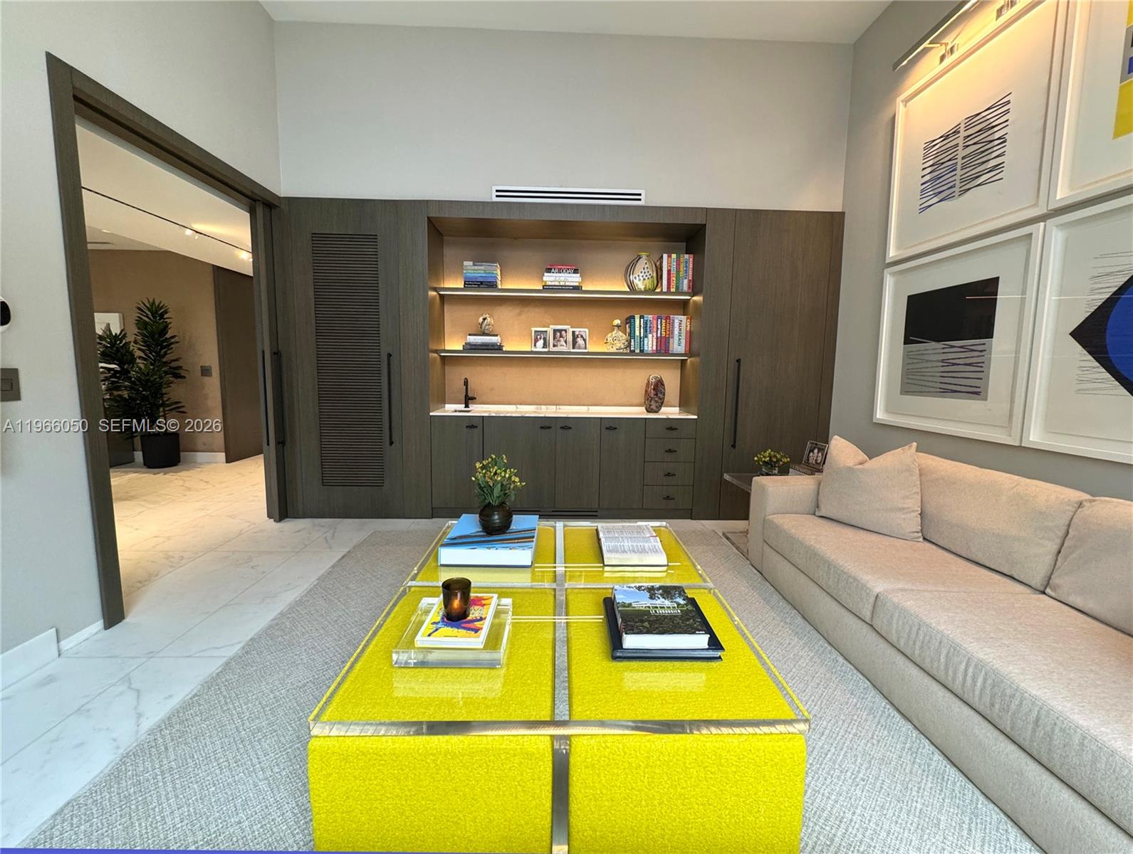 2000 S Bayshore Dr #13 Miami, FL 33133