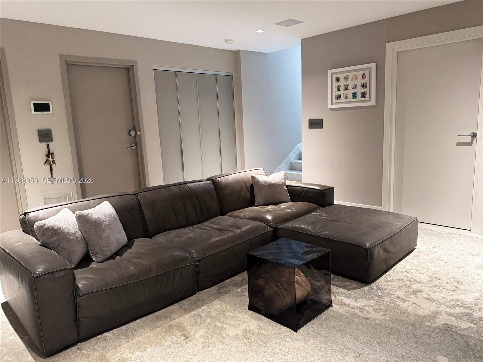 2000 S Bayshore Dr #13 Miami, FL 33133