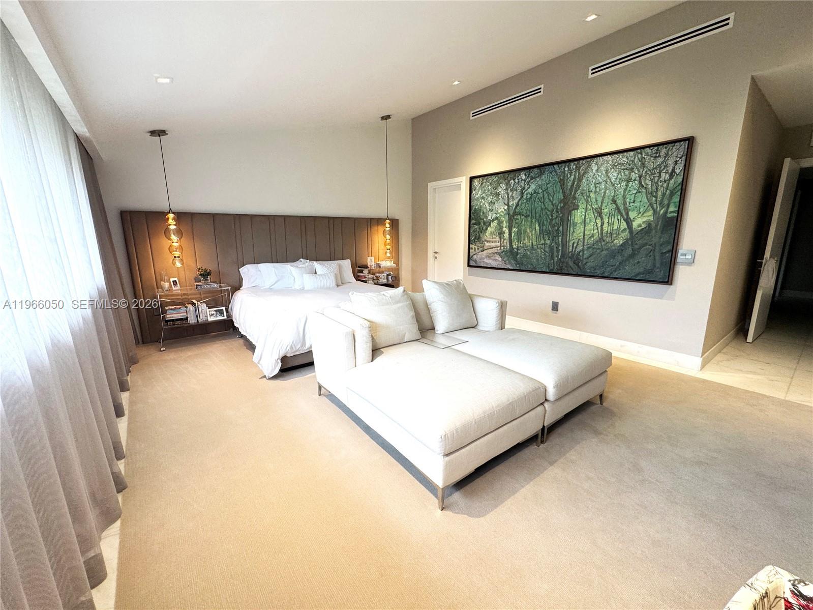 2000 S Bayshore Dr #13 Miami, FL 33133