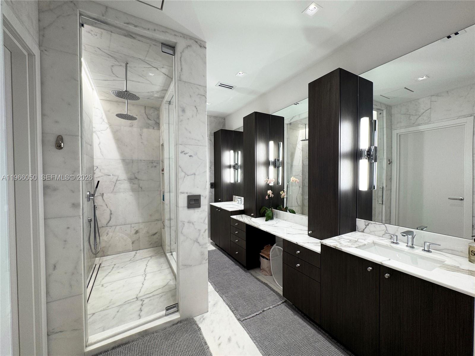 2000 S Bayshore Dr #13 Miami, FL 33133