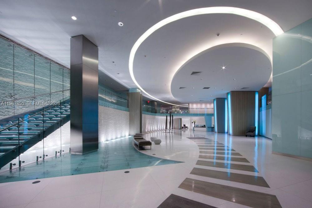 92 SW 3rd St #3804 Miami, FL 33130