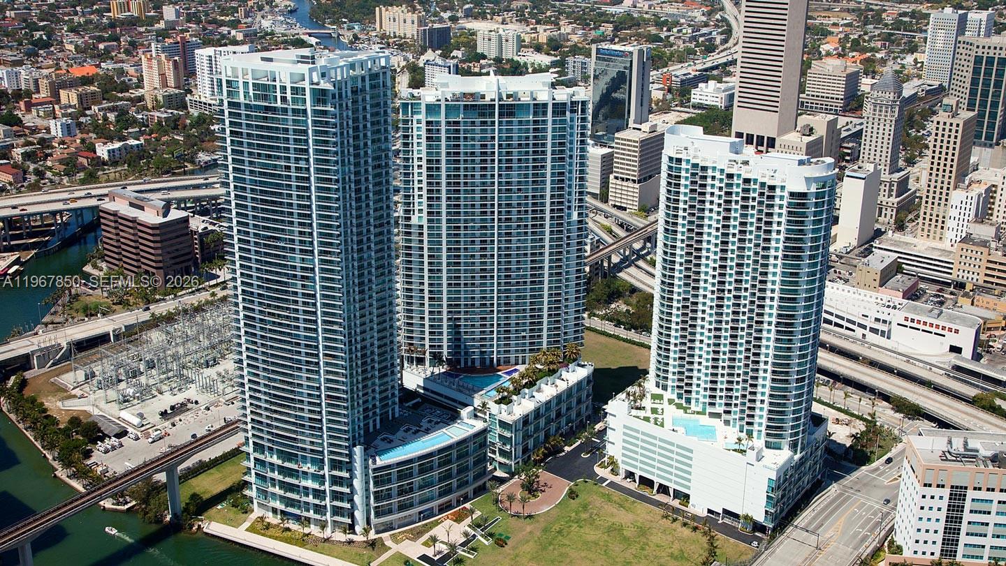 92 SW 3rd St #3804 Miami, FL 33130