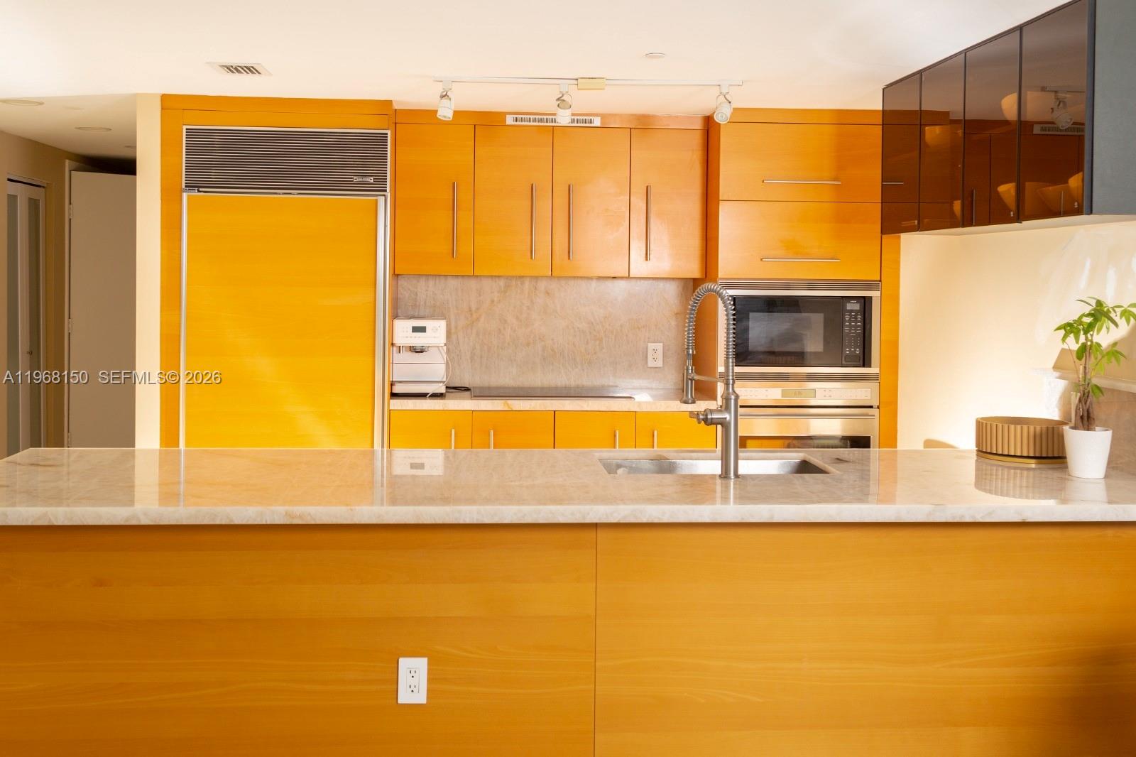 image Icon Brickell I18