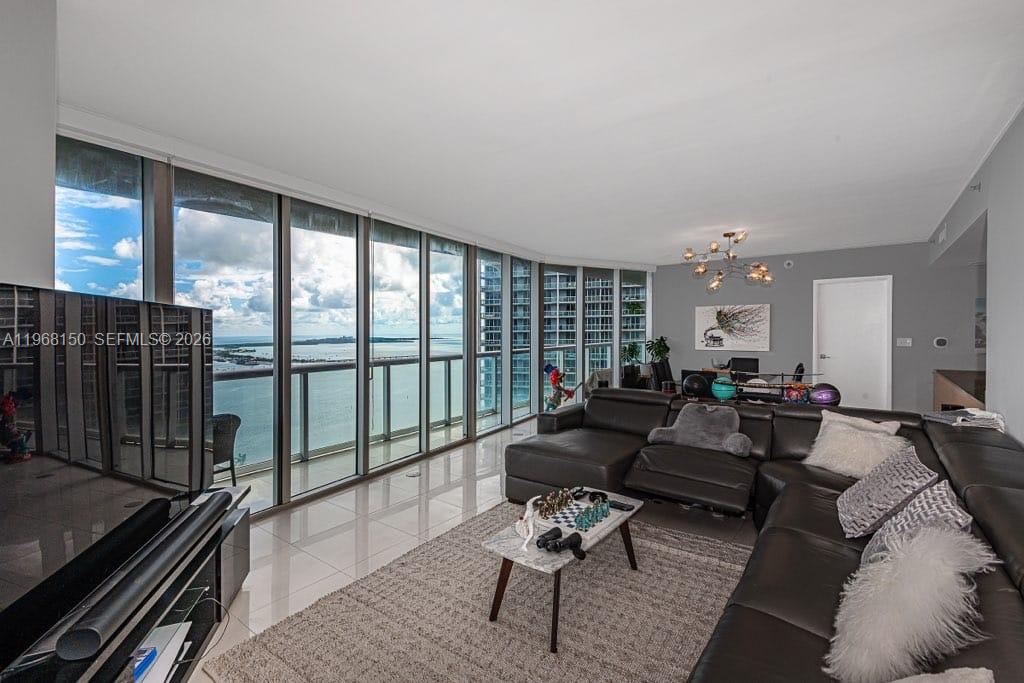 image Icon Brickell I21