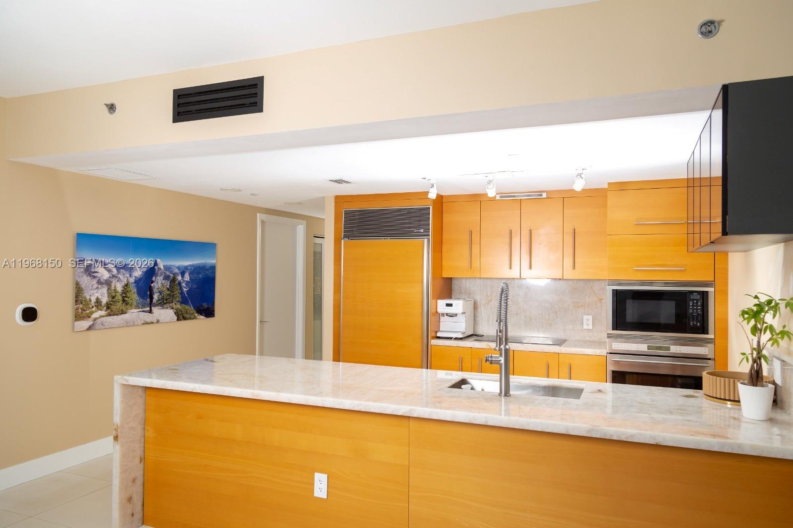 image Icon Brickell I3