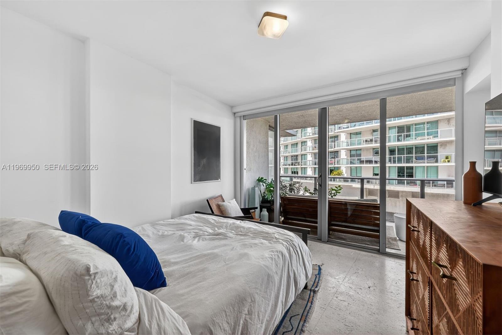 6620 Indian Crk Dr #416 Miami Beach, FL 33141