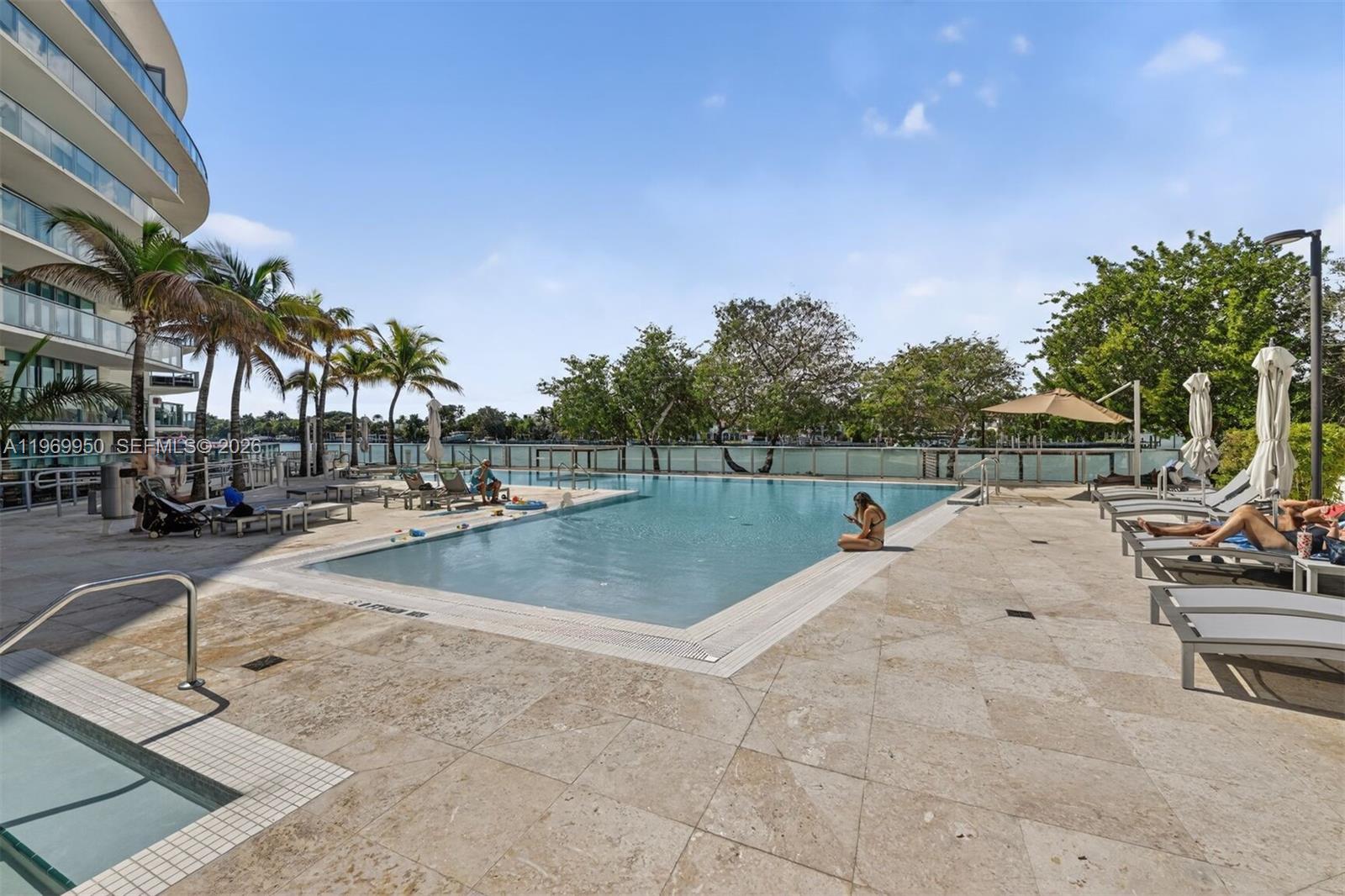 6620 Indian Crk Dr #416 Miami Beach, FL 33141