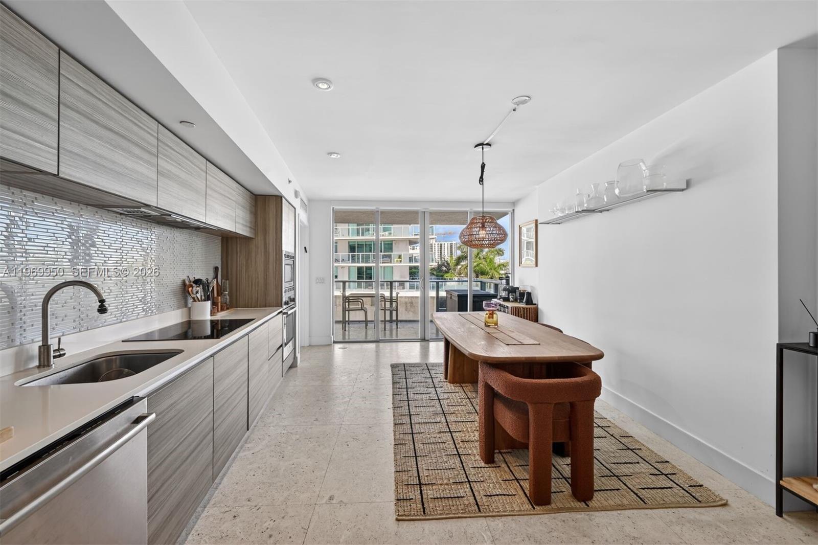 6620 Indian Crk Dr #416 Miami Beach, FL 33141