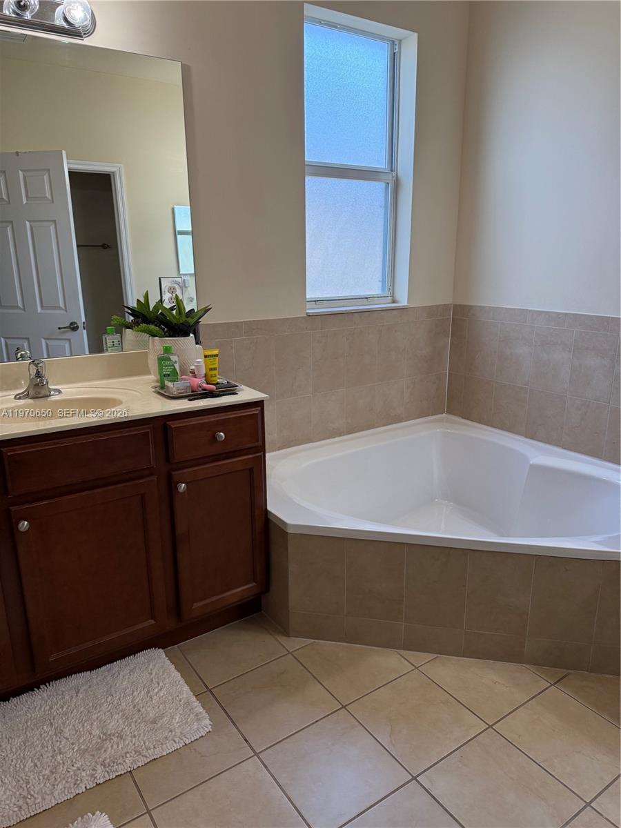 17012 SW 91st Ter Miami, FL 33196