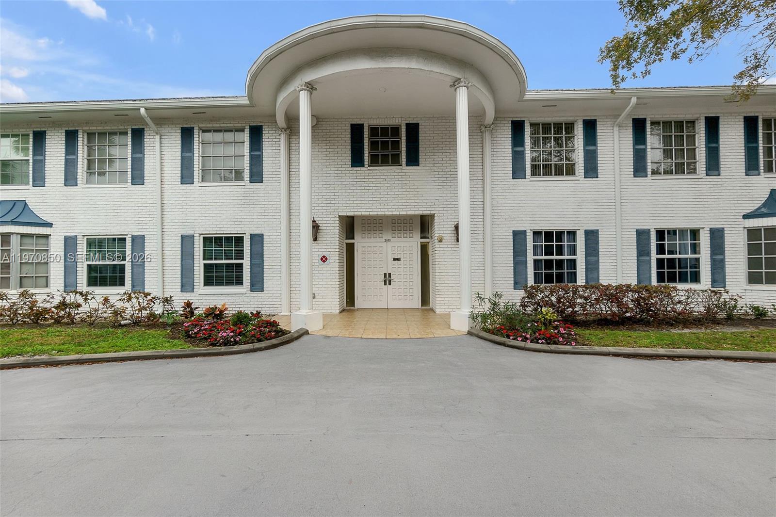 2180 NE 67th St #723