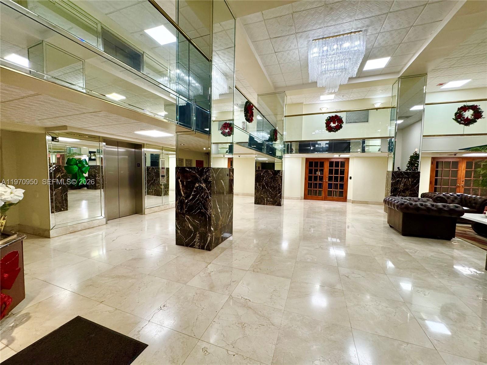 image Winston Towers 60034