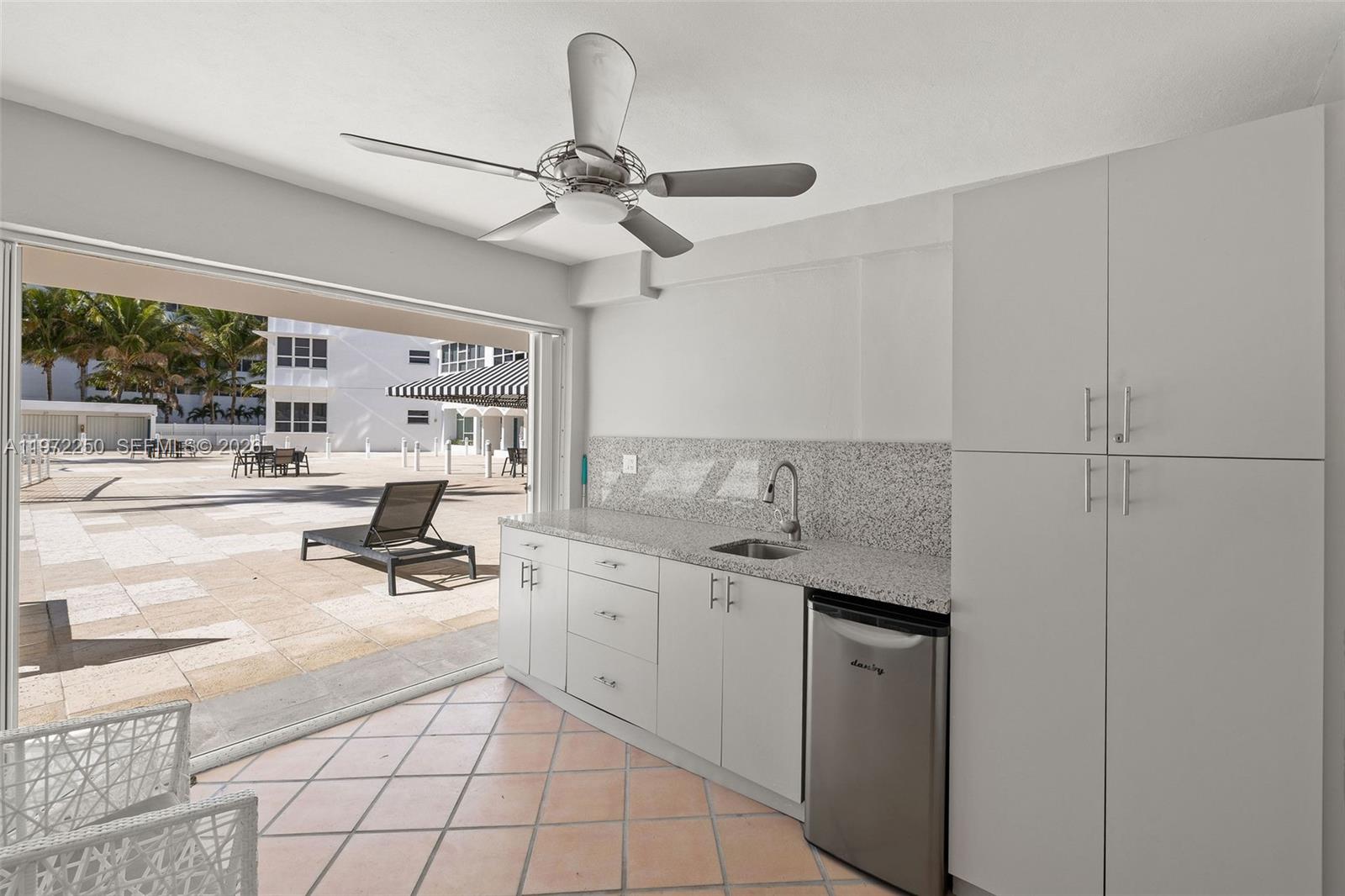 4925 Collins Ave #CU2 Miami Beach, FL 33140