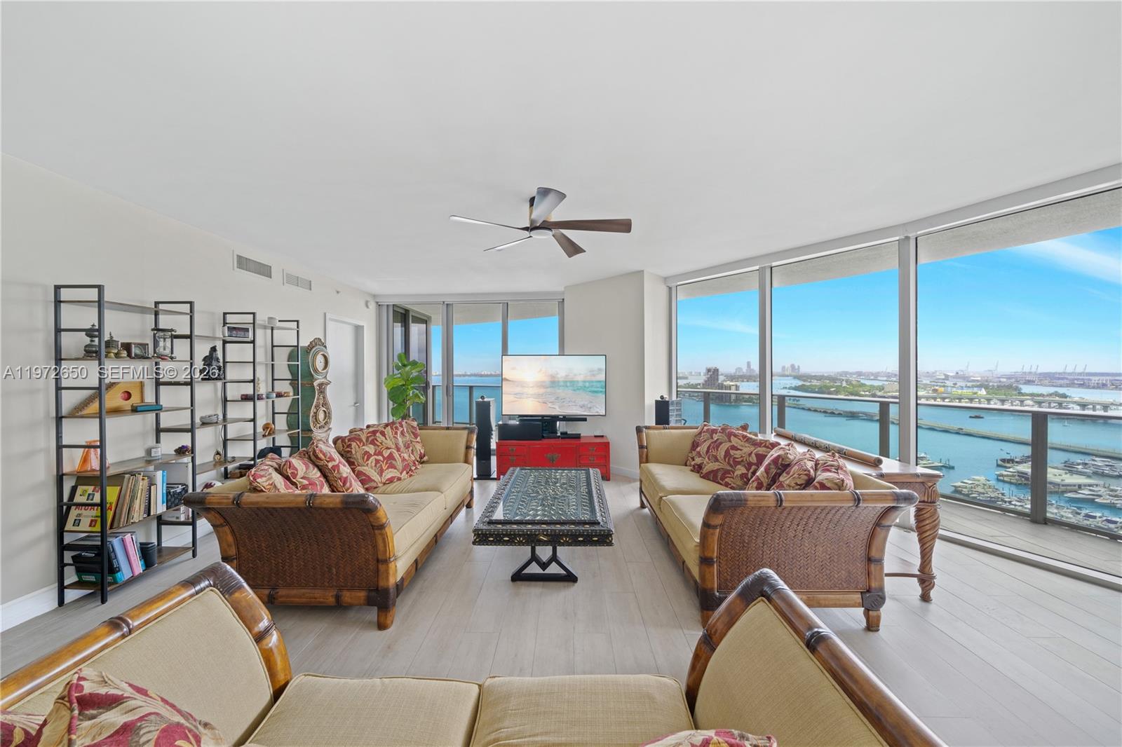 488 NE 18th St #2112 Miami, FL 33132