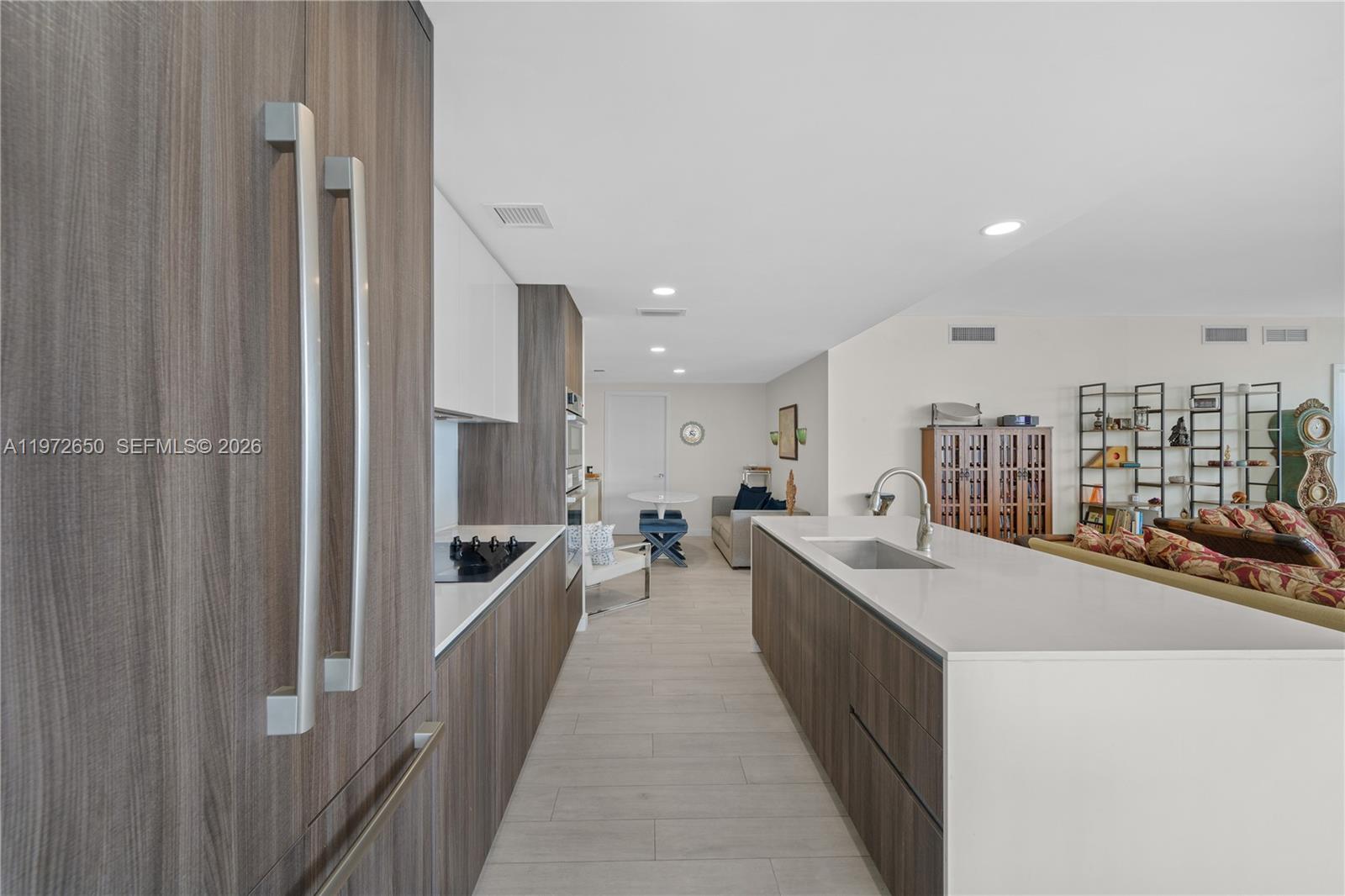 488 NE 18th St #2112 Miami, FL 33132