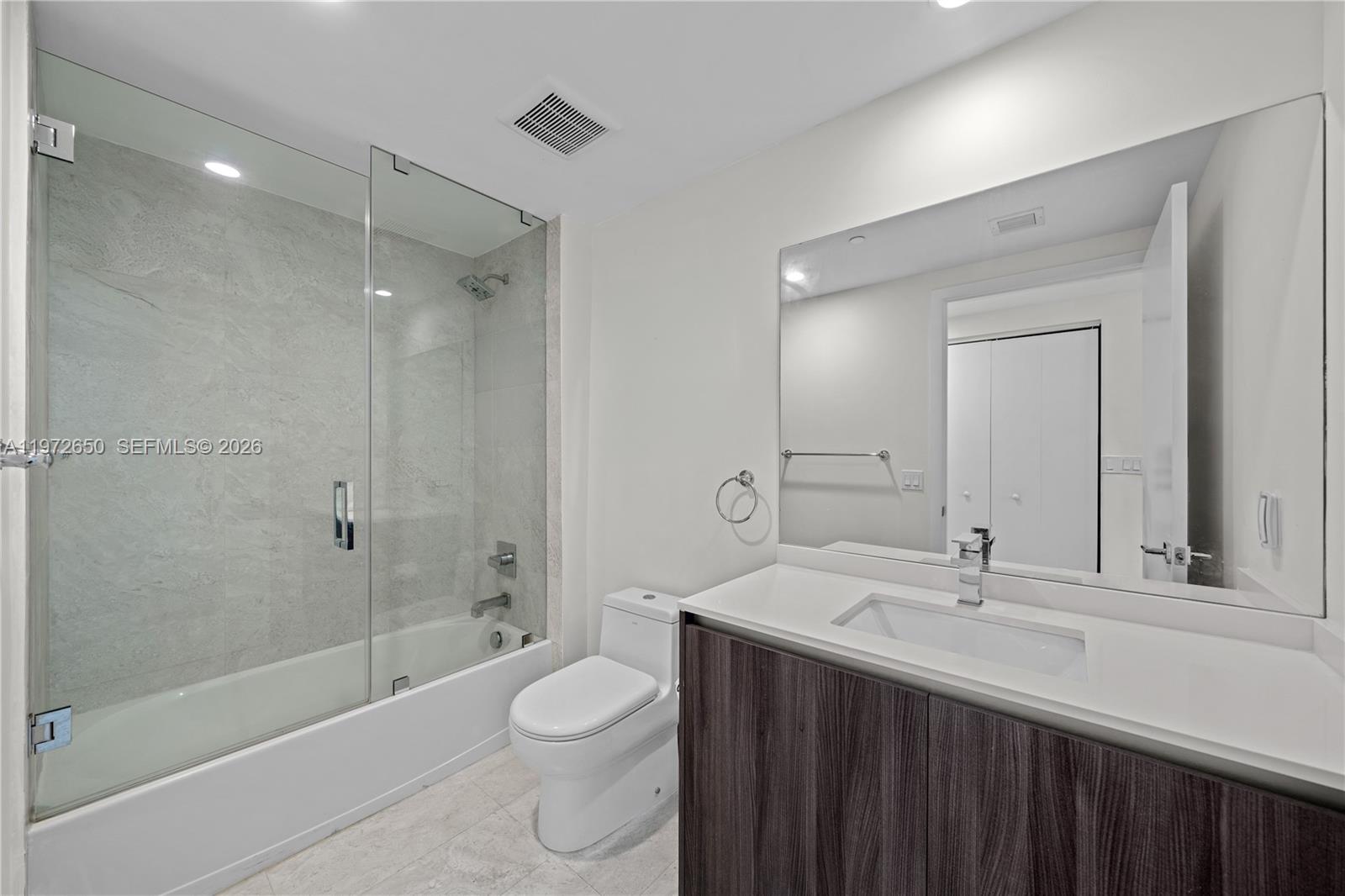 488 NE 18th St #2112 Miami, FL 33132