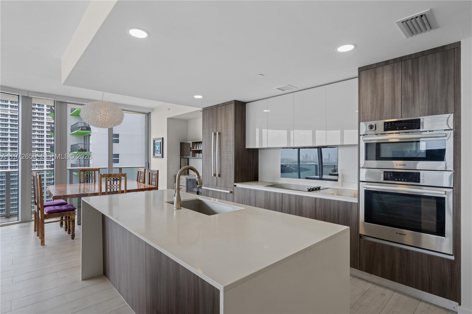 488 NE 18th St #2112 Miami, FL 33132