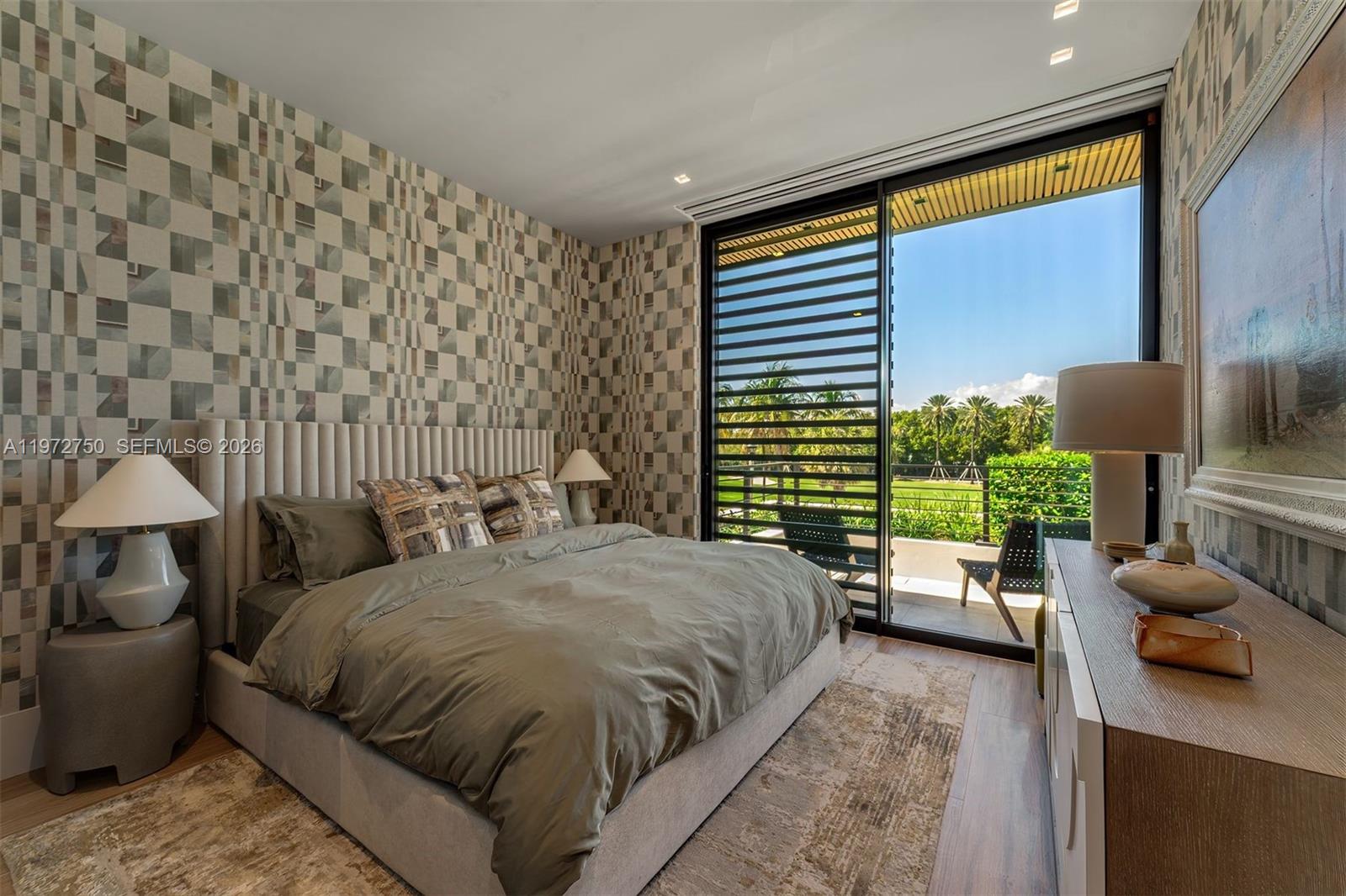 2145 Meridian Ave Miami Beach, FL 33139