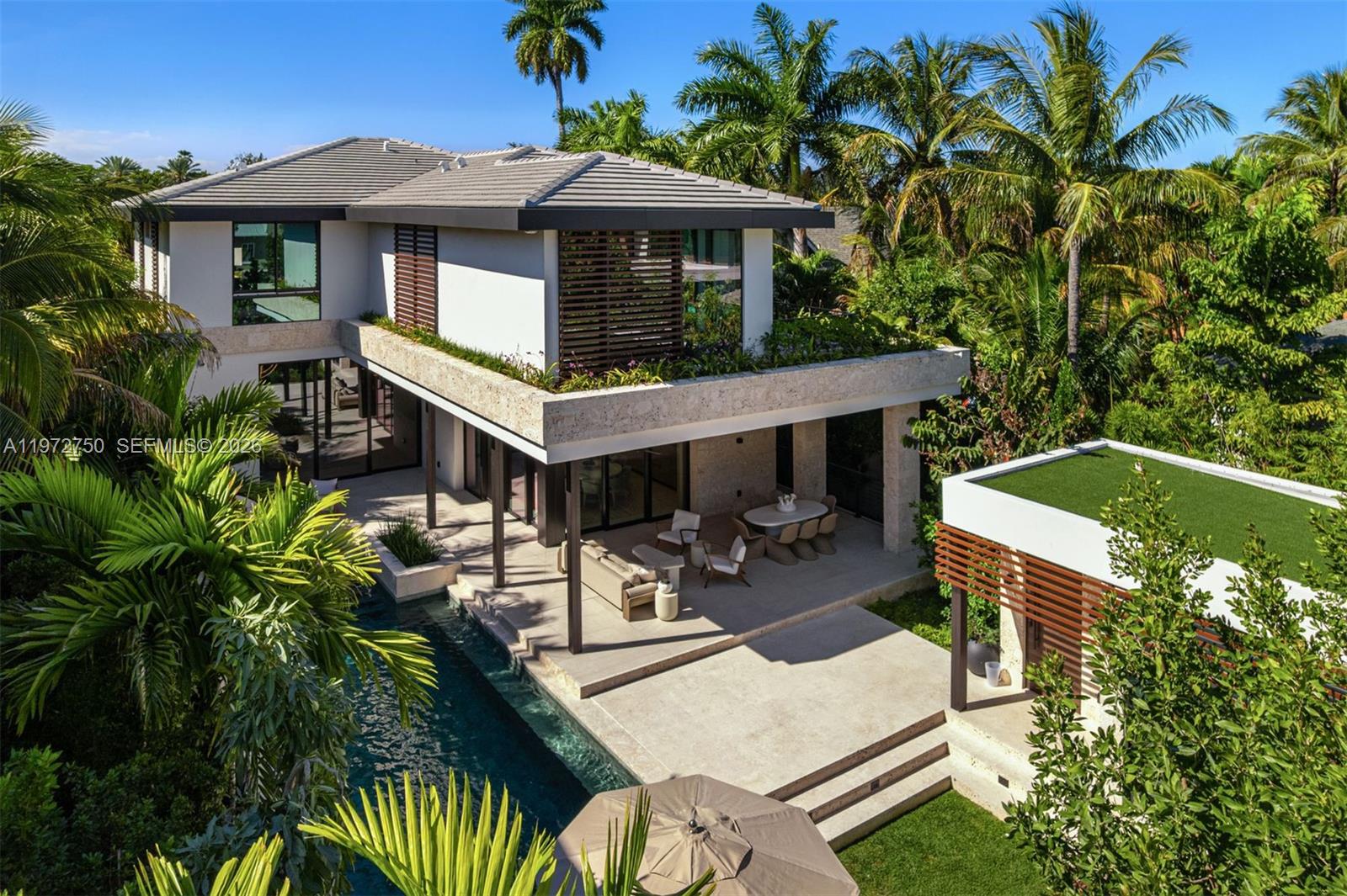 2145 Meridian Ave Miami Beach, FL 33139