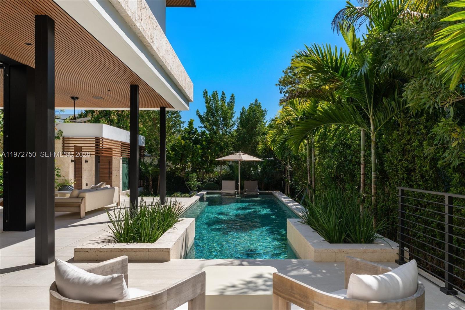 2145 Meridian Ave Miami Beach, FL 33139