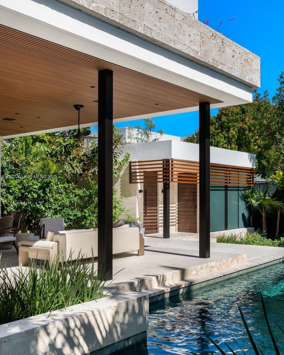 2145 Meridian Ave Miami Beach, FL 33139