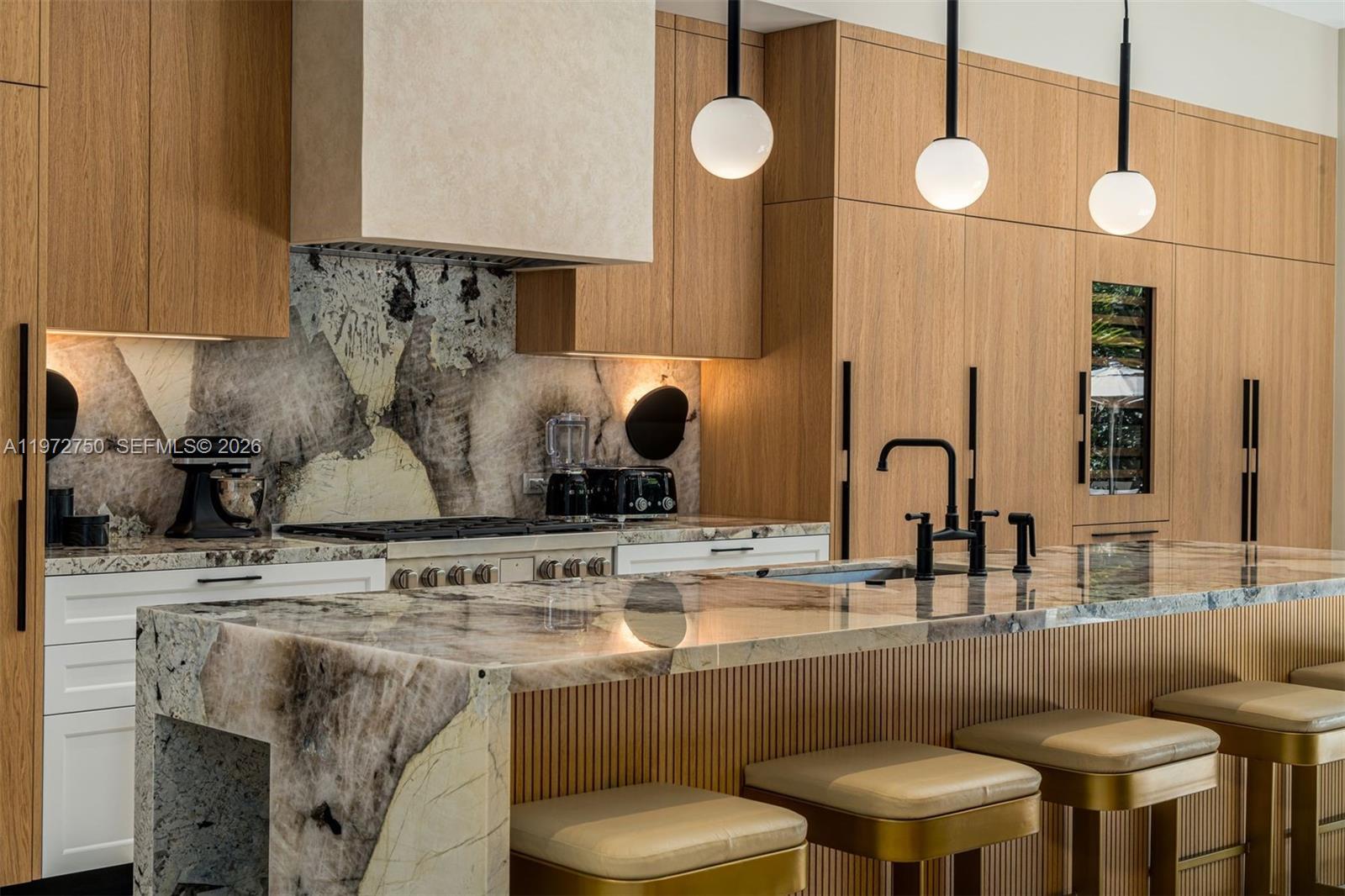 2145 Meridian Ave Miami Beach, FL 33139