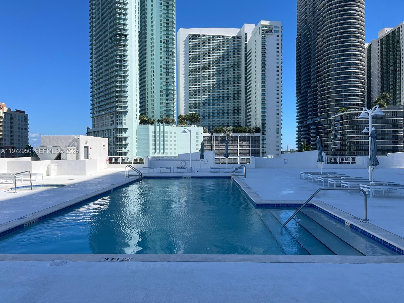 image 1800 Biscayne Plaza13