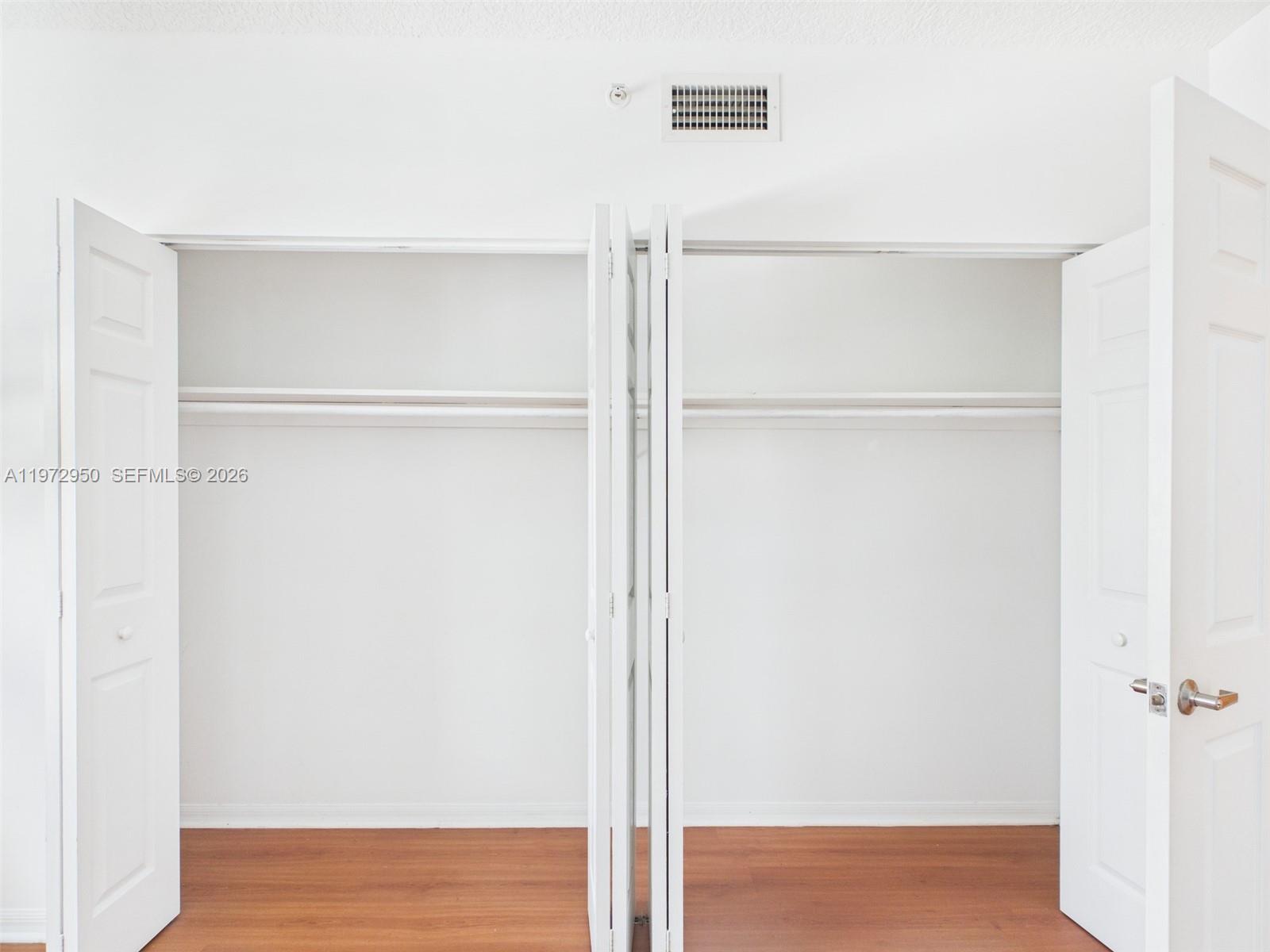 image 1800 Biscayne Plaza18