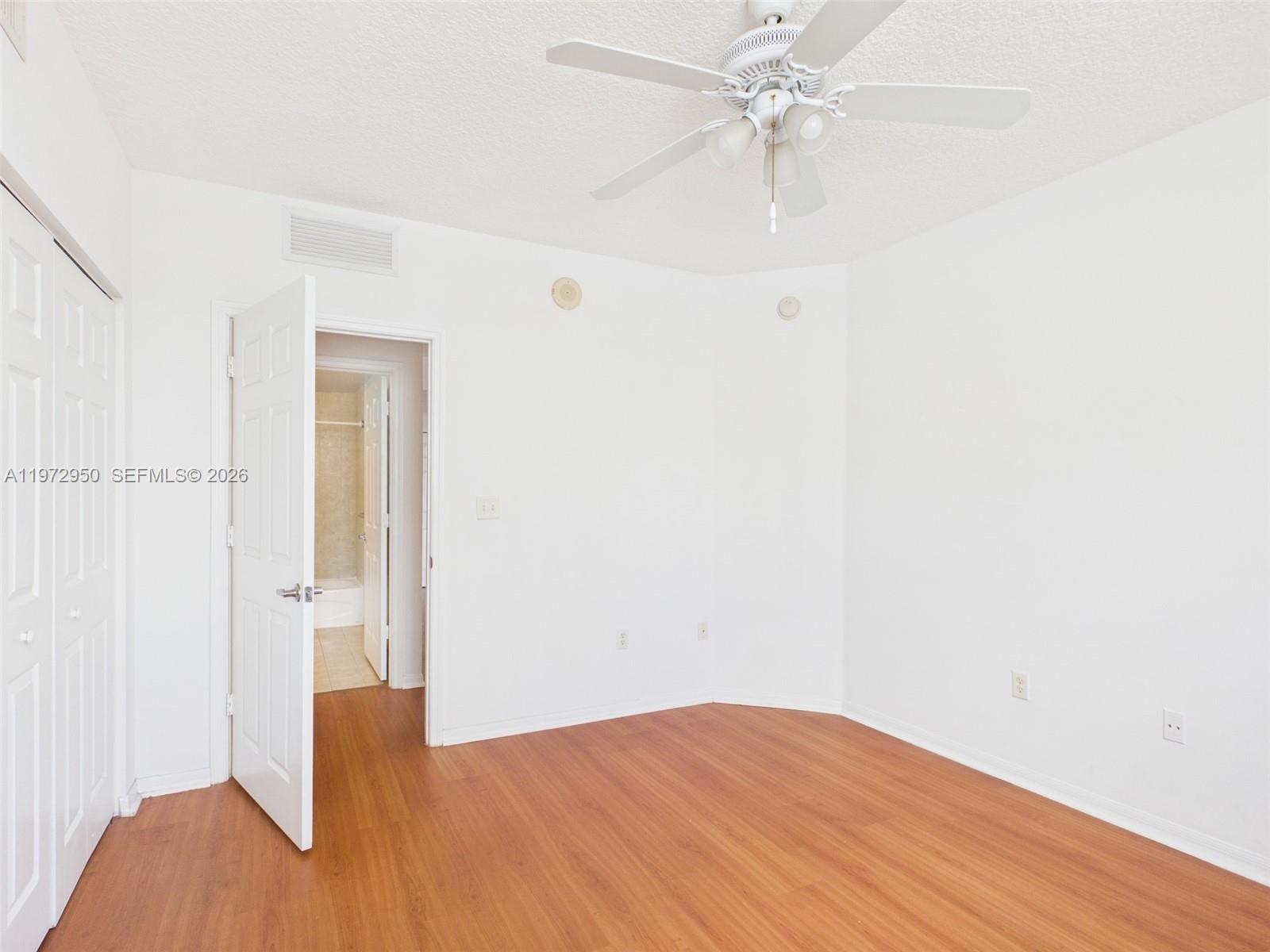 image 1800 Biscayne Plaza20