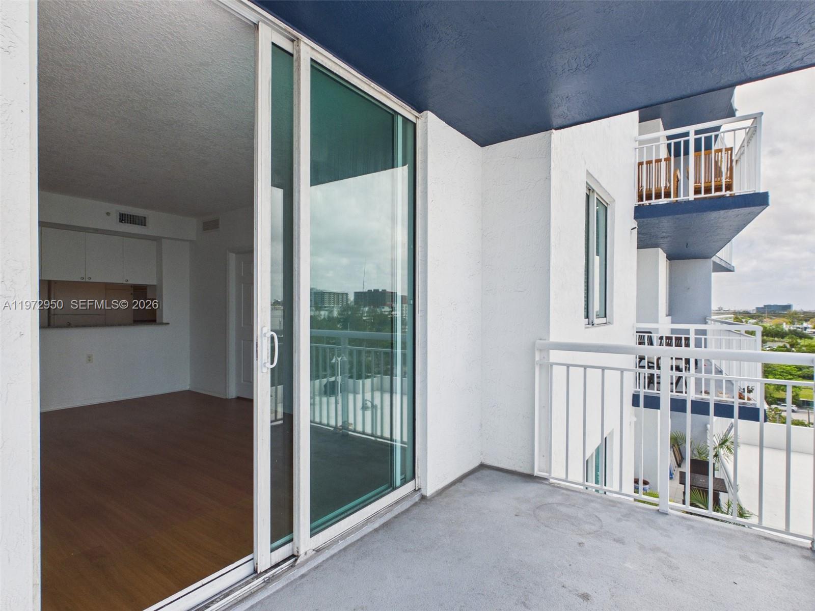 image 1800 Biscayne Plaza21