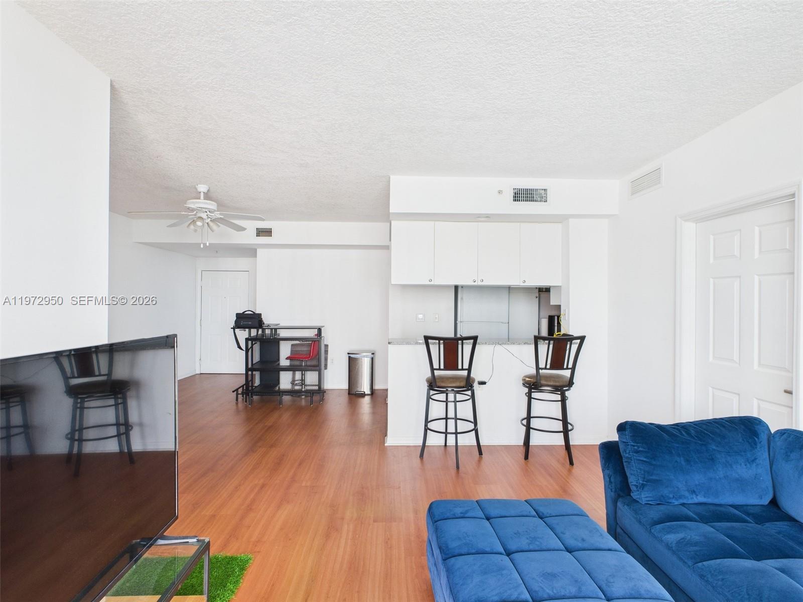 image 1800 Biscayne Plaza4